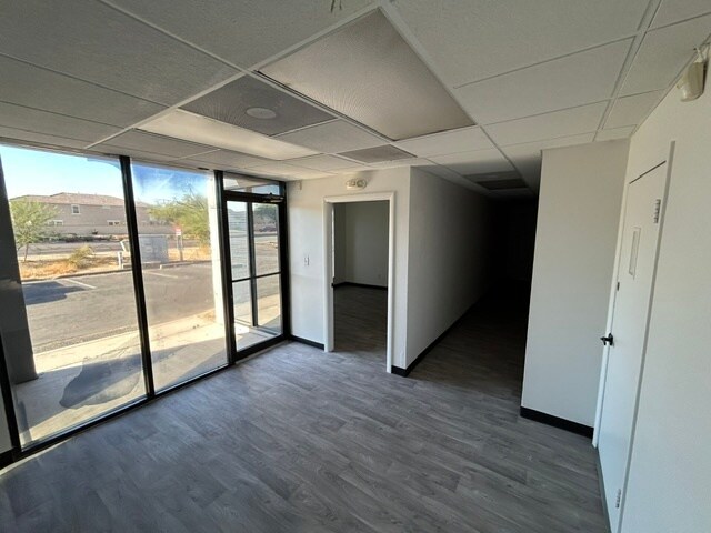 More Photos Of 5611 S 24th St, Phoenix Warehouse For Lease