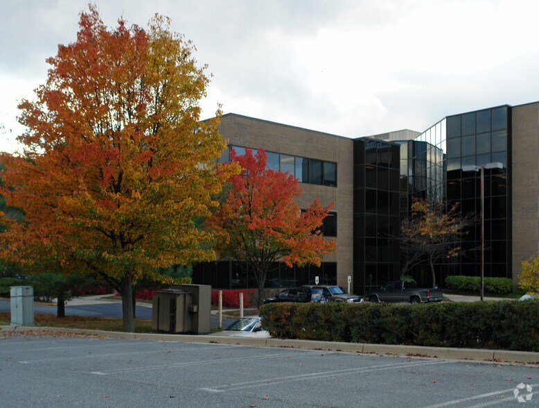 More Photos Of 804 W Diamond Ave, Gaithersburg Unknown For Lease