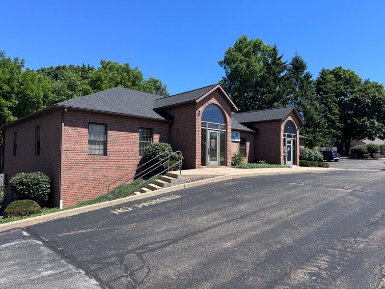 More Photos Of 757 Graham Rd, Cuyahoga Falls Medical For Lease