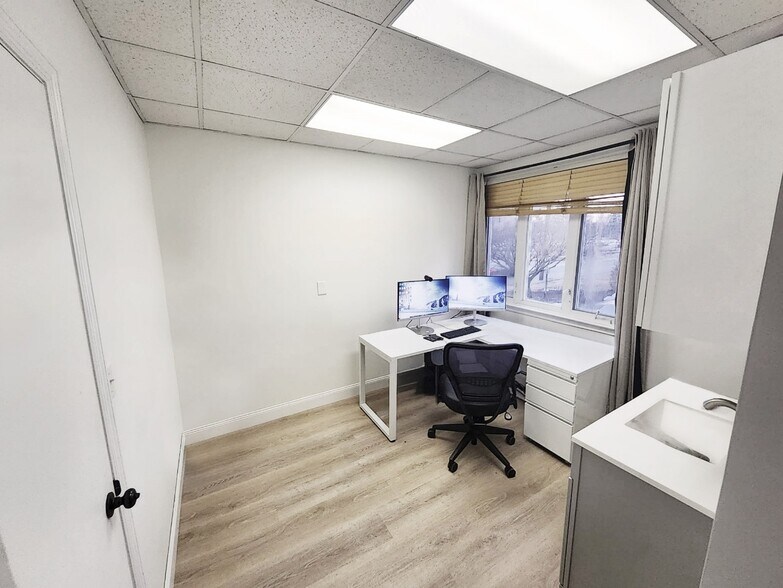 More Photos Of 189 S Pearl St, Pearl River Medical For Sale