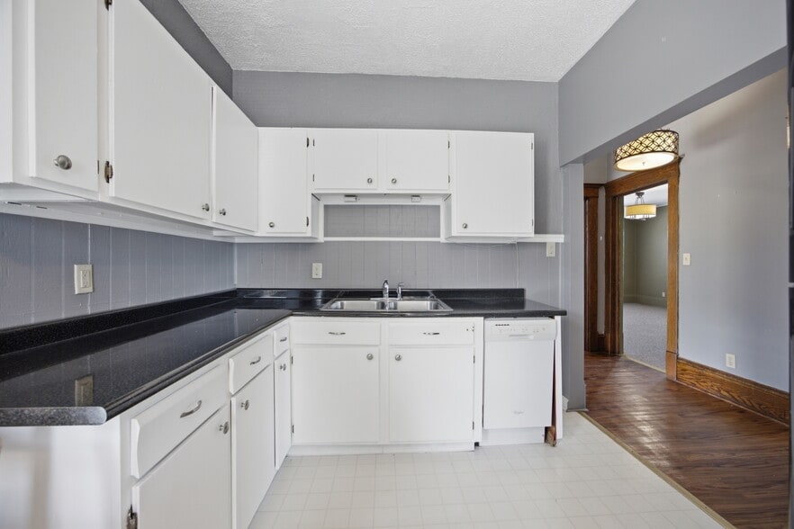 More Photos Of 229 E Main St, Bridgeport Loft Creative Space For Sale