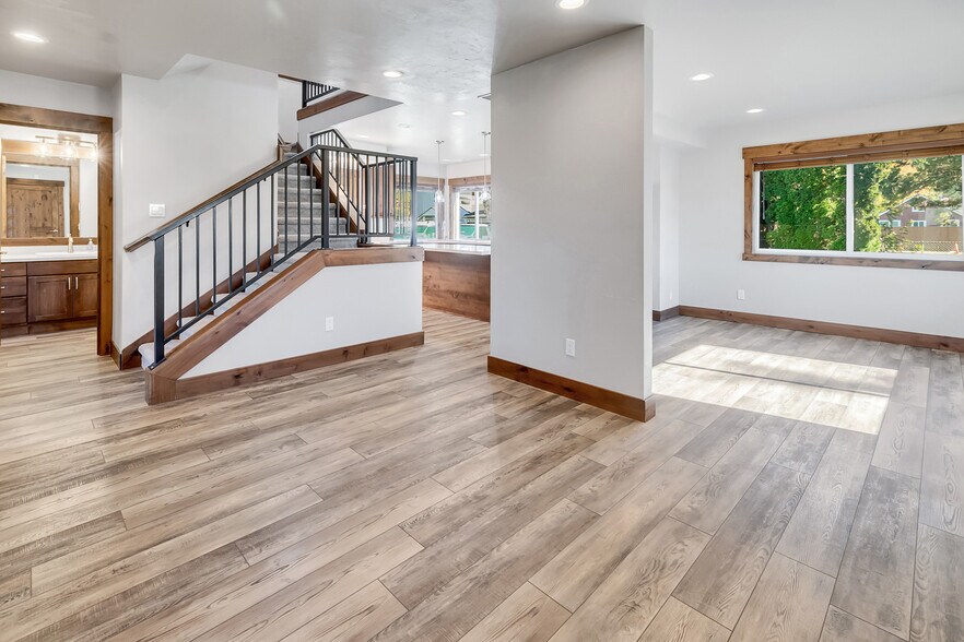 More Photos Of 16303 64th St E, Sumner Office For Lease
