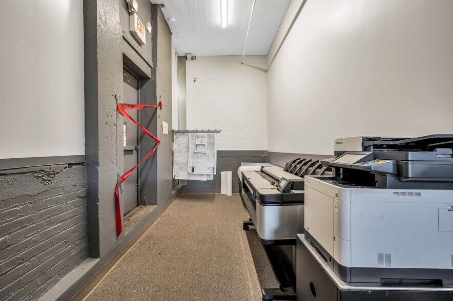 More Photos Of 373 High St, Wilkes Barre Manufacturing For Lease