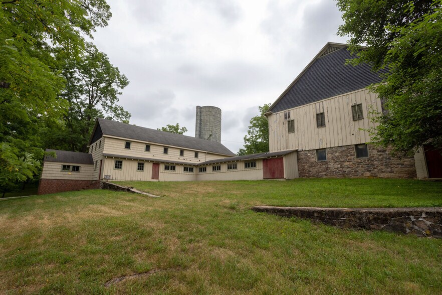 More Photos Of 1207 Flohrs Church Rd, Biglerville Hospitality For Sale