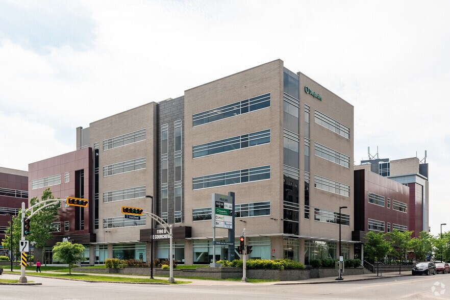 Primary Photo Of 1190B Rue De Courchevel, Lévis Coworking Space