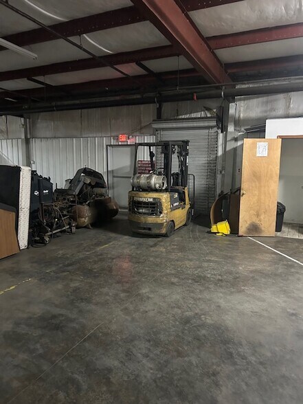 More Photos Of 301 Jane pl, Lowell Truck Terminal For Sale
