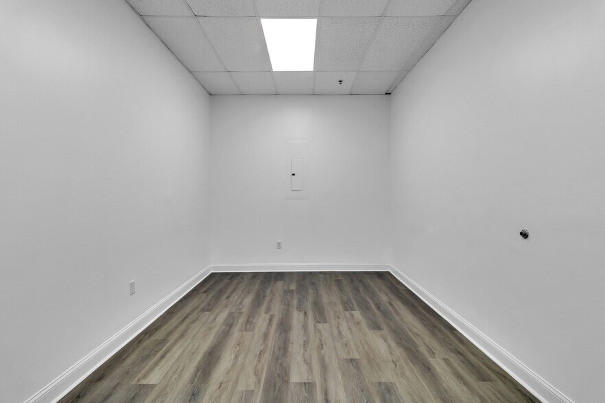 More Photos Of 2125 Beaver Ruin Rd, Norcross Unknown For Lease