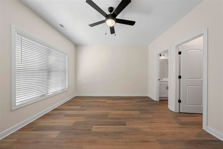 More Photos Of 721 Plano Rd, Bowling Green Apartments For Sale