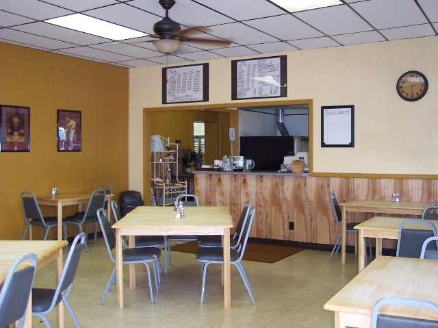 More Photos Of 89 Church St, Canajoharie Storefront Retail Residential For Lease
