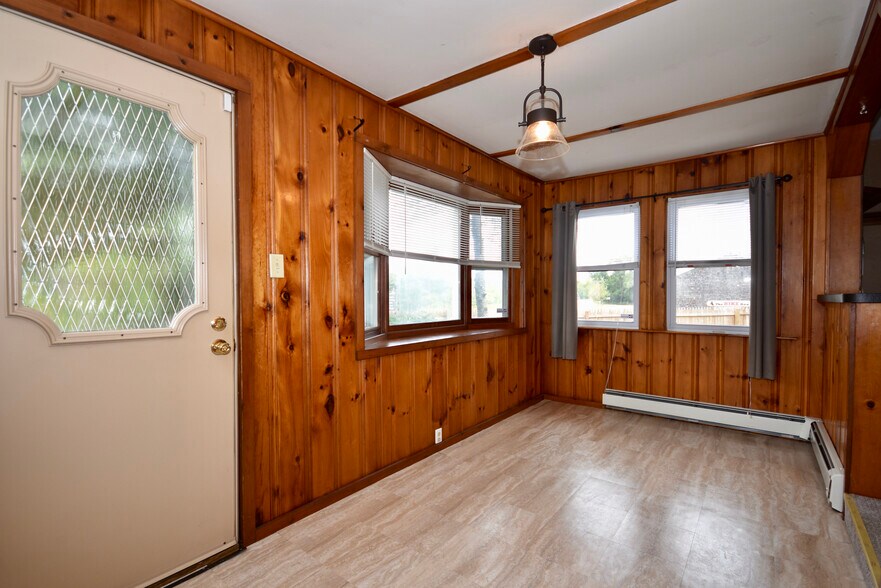 More Photos Of 2567 Cranberry Hwy, Wareham General Retail For Sale