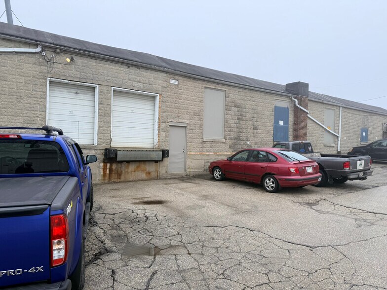 More Photos Of 2628 N Humboldt Blvd, Milwaukee Research And Development For Sale