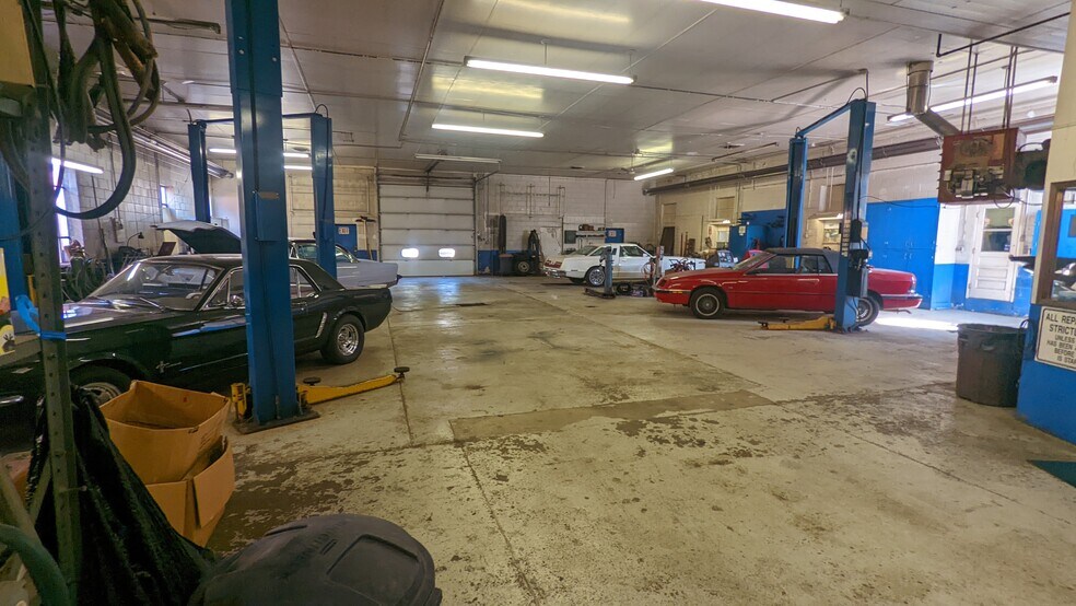 More Photos Of 113 Main St, Wanamingo Auto Repair For Sale