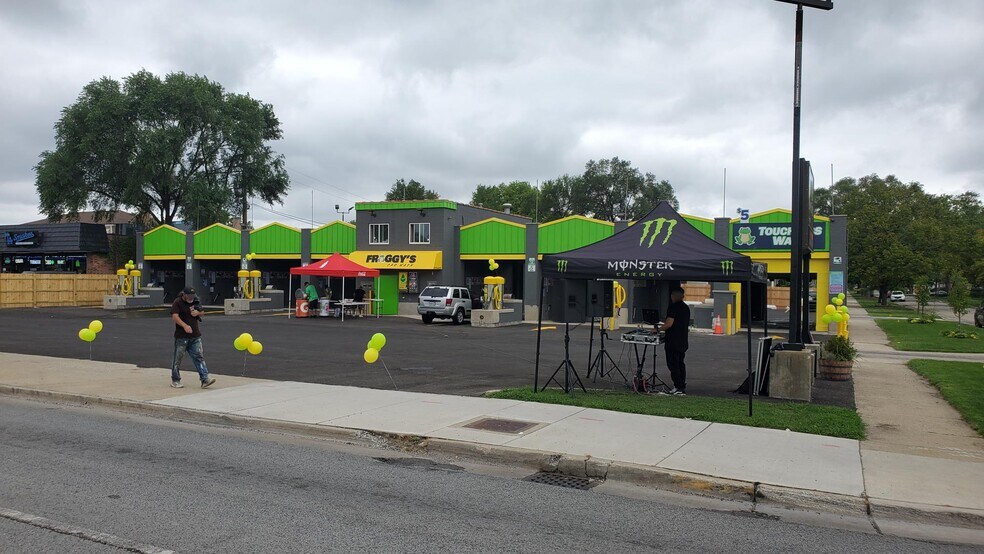 More Photos Of 801 W Roosevelt Rd, Maywood Carwash For Sale