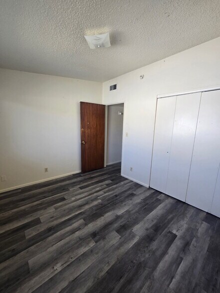 More Photos Of 2140 W Heatherbrae Dr, Phoenix Apartments For Sale