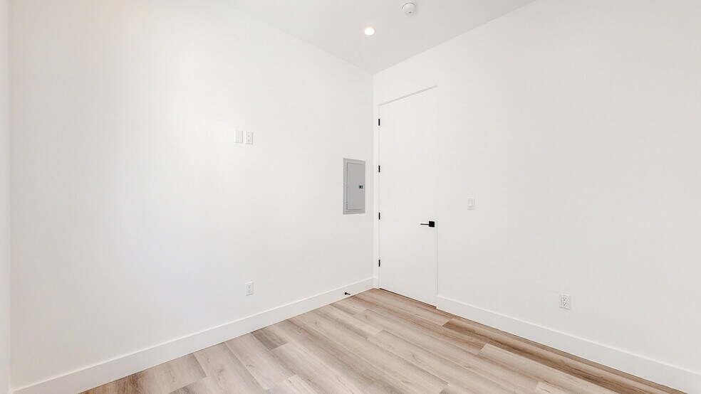 More Photos Of 525 N Normandie Ave, Los Angeles Apartments For Sale