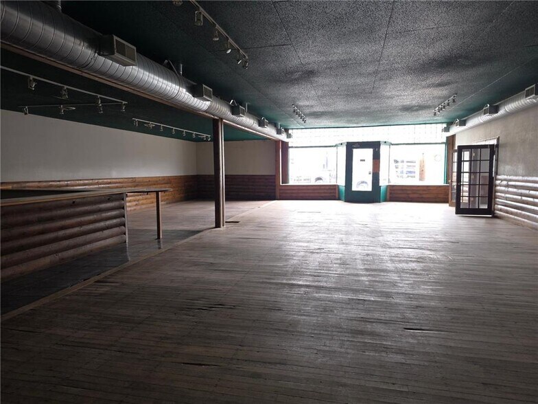 More Photos Of 129-131 S Main St, Luck Restaurant For Sale