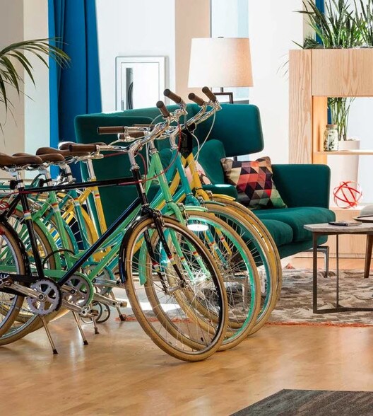 More Photos Of 929 Granville St, Vancouver Coworking Space