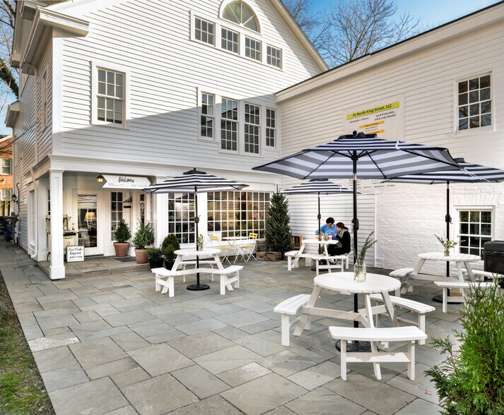 More Photos Of 26 N King St, Leesburg Office For Lease