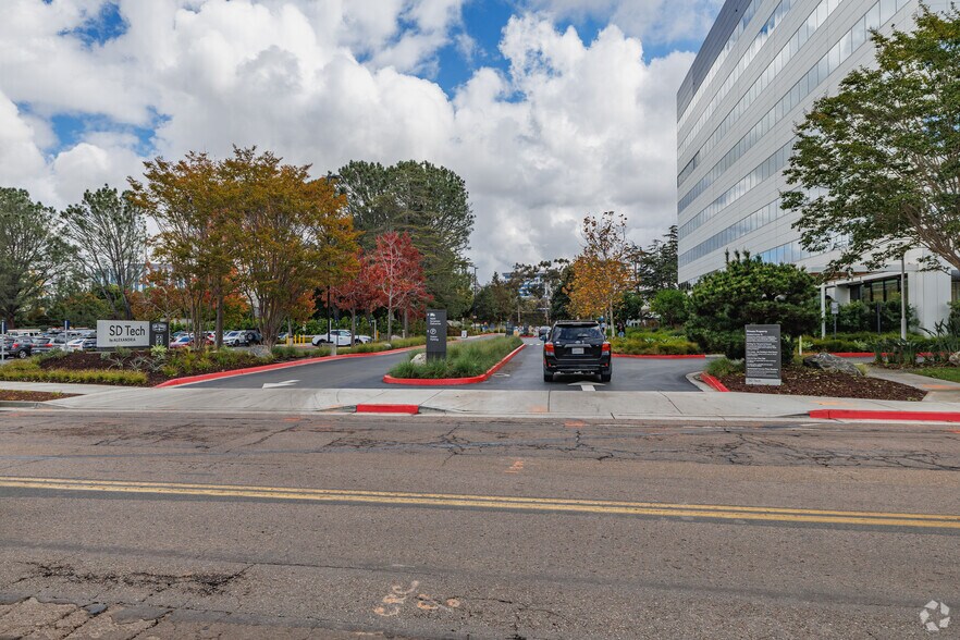 More Photos Of 9605 Scranton Rd, San Diego Office For Lease