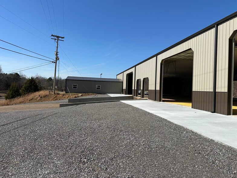 More Photos Of 77 Meadows Rd, Henry Flex For Lease