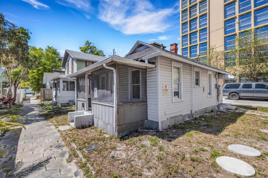 More Photos Of 7 Rhoda Ct S, Saint Petersburg Specialty For Sale