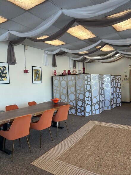More Photos Of 502 Trade St, Amity Freestanding For Sale