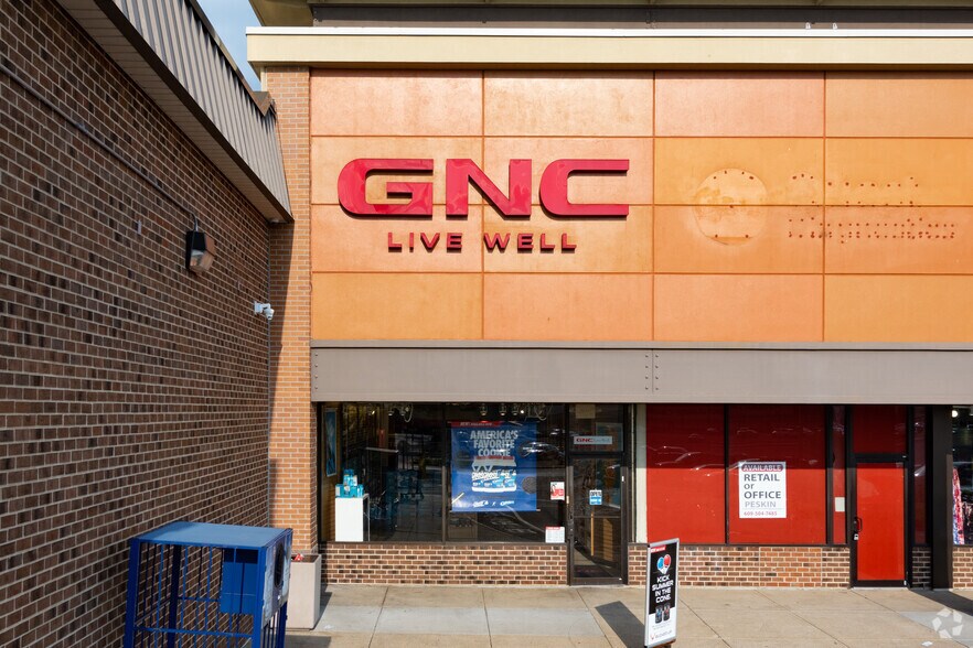 More Photos Of 330-424 W Oregon Ave, Philadelphia Unknown For Lease