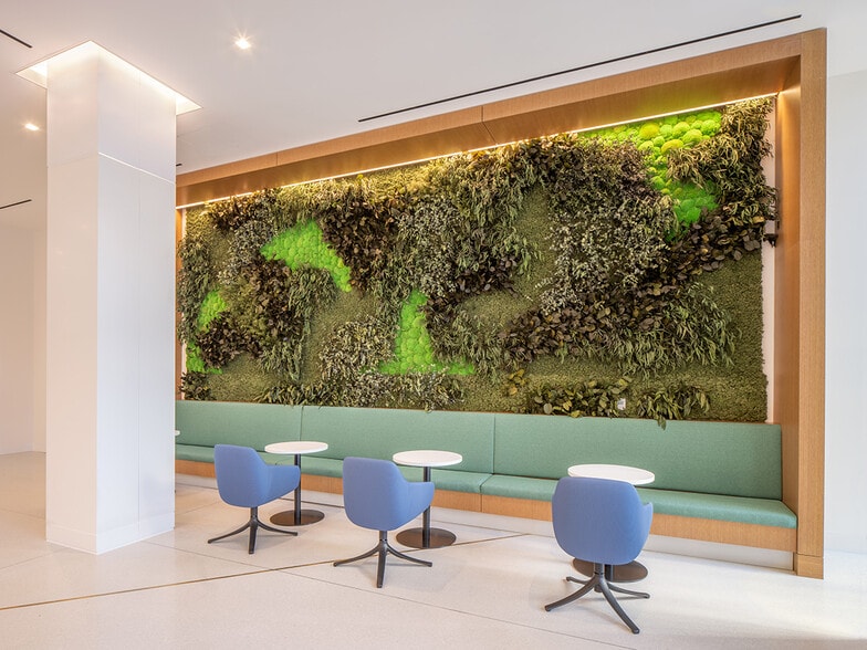 More Photos Of 2461 S Clark St, Arlington Office For Lease