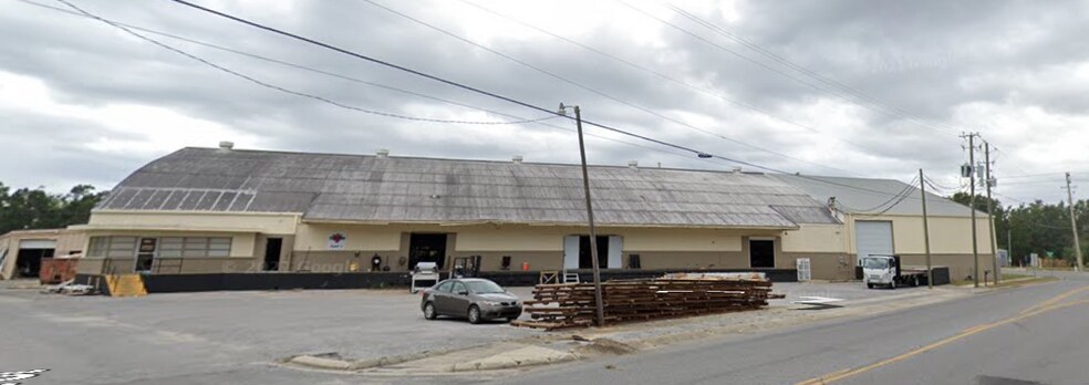 More Photos Of 2101 W Government St, Pensacola Warehouse For Lease