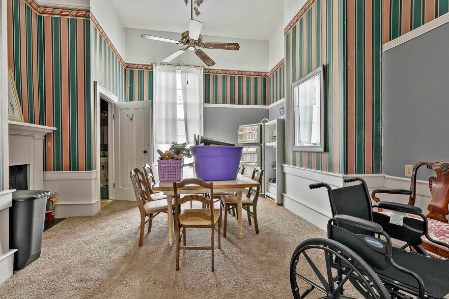 More Photos Of 605 Hill St, Lagrange General Retail For Sale