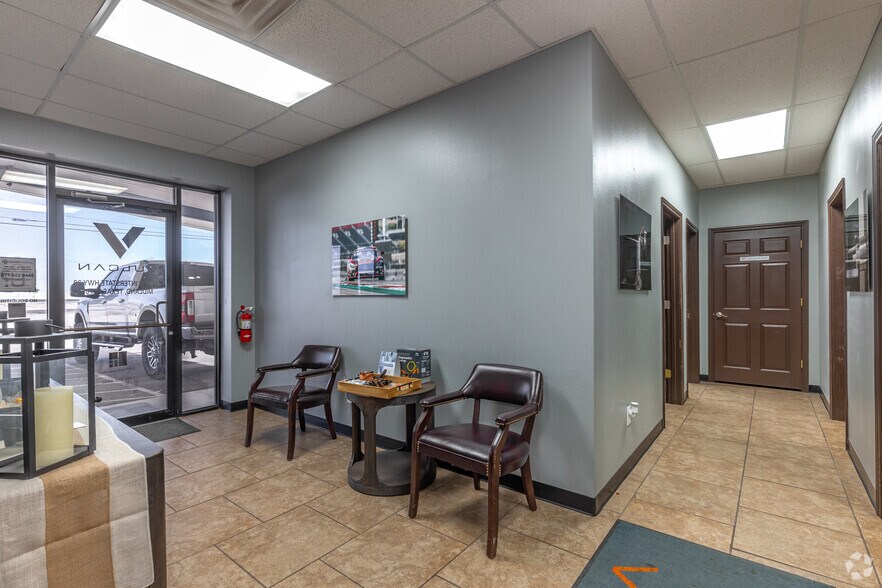 More Photos Of 8913 Interstate 20, Midland Warehouse For Lease