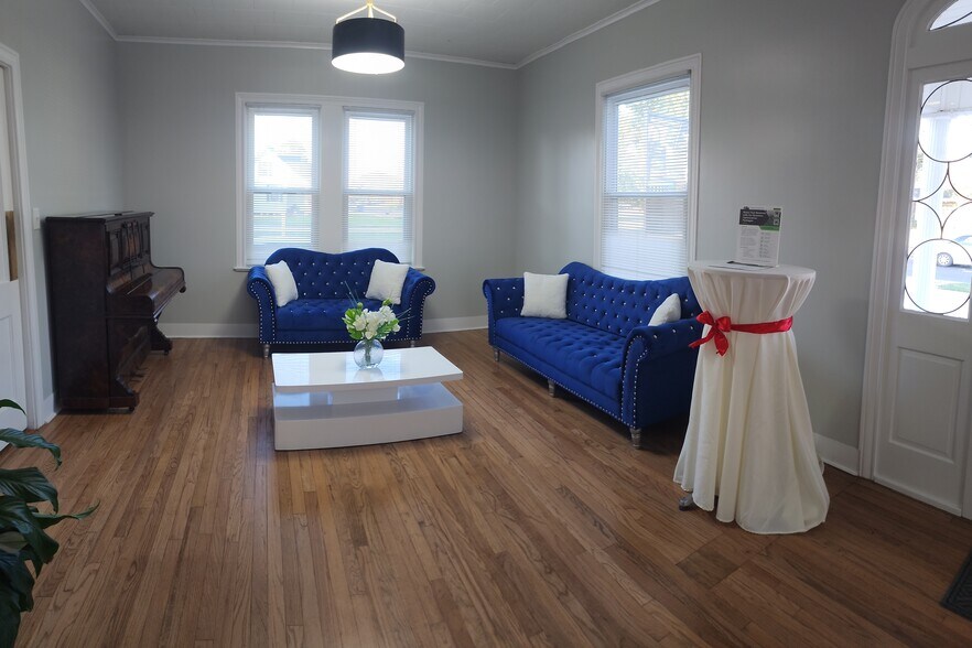 More Photos Of 1211 N Cutting Ave, Jennings Coworking Space