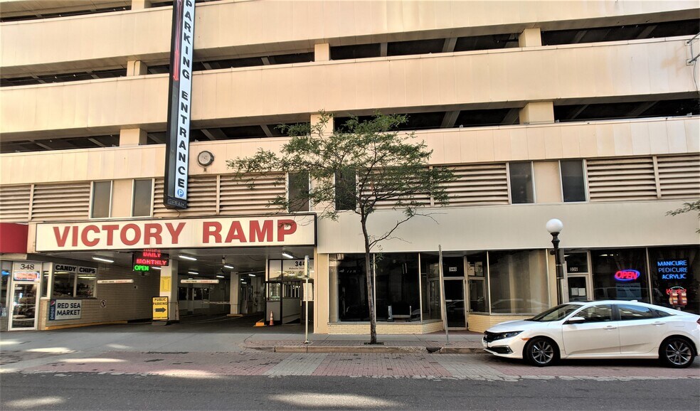 More Photos Of 340 Wabasha St N, Saint Paul Parking Garage For Lease