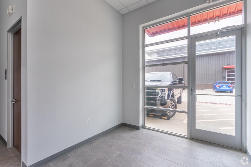 More Photos Of 331 Corporate Wood Dr, Magnolia Unknown For Sale