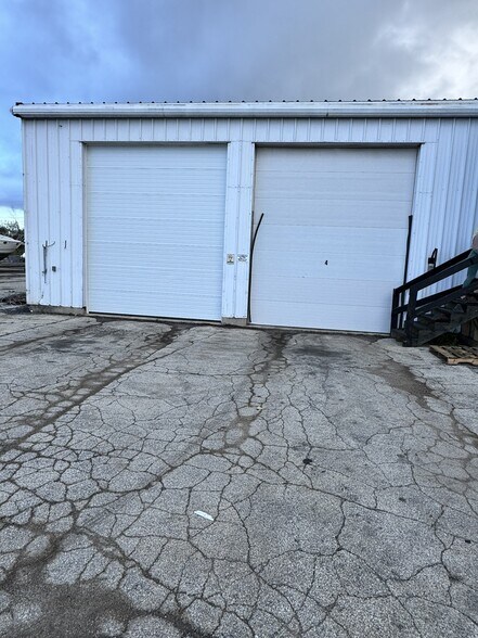 More Photos Of 736 Morris St, Fond Du Lac Warehouse For Lease