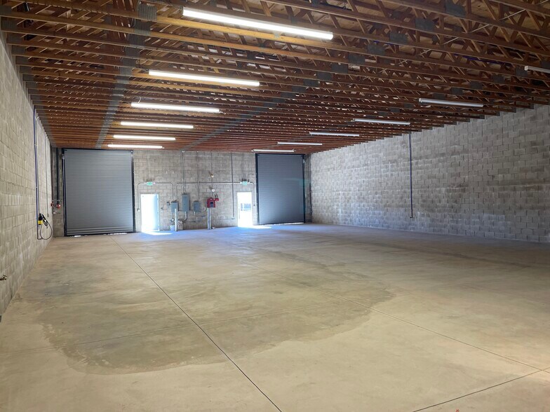 More Photos Of 12581 Branford St, Pacoima Manufacturing For Sale