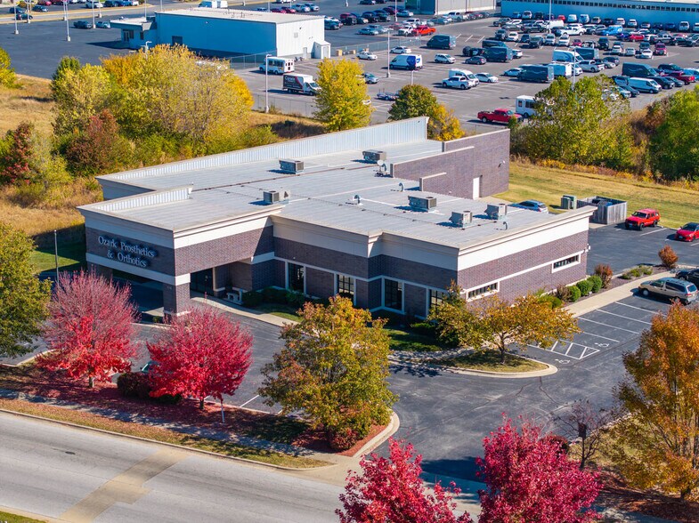 More Photos Of 3250 S Delaware Ave, Springfield Medical For Sale