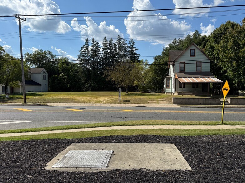 More Photos Of 211 E Laurel Rd, Stratford Office For Sale