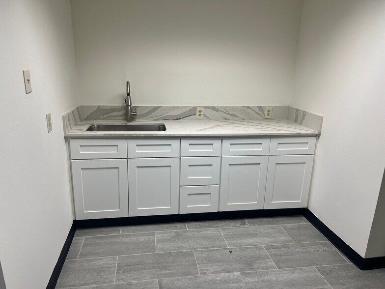 More Photos Of 4910 Fannin St, Houston Medical For Lease