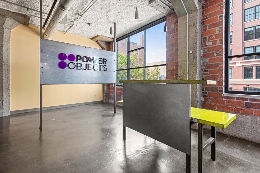 More Photos Of 718 Washington Ave N, Minneapolis Loft Creative Space For Sale