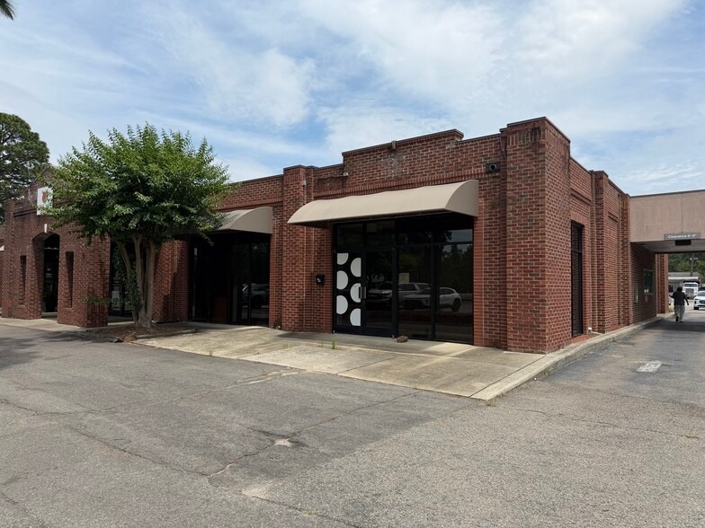 Primary Photo Of 15 Dawn Rd, Pinehurst Office For Lease