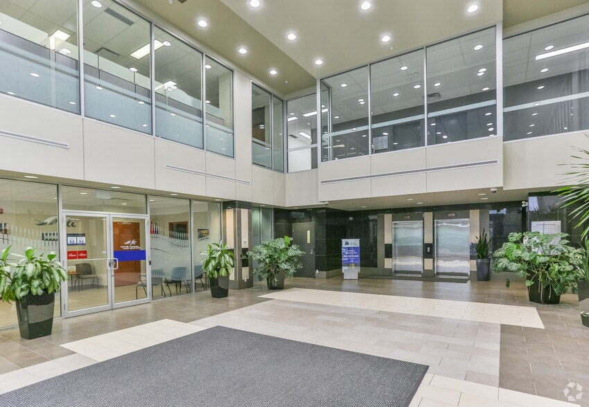 More Photos Of 2618 Hopewell Pl NE, Calgary Office For Lease