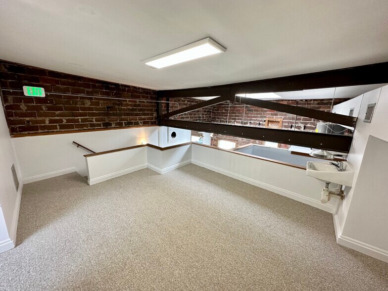 More Photos Of 1033 Monroe Dr, Atlanta Storefront Retail Office For Sale