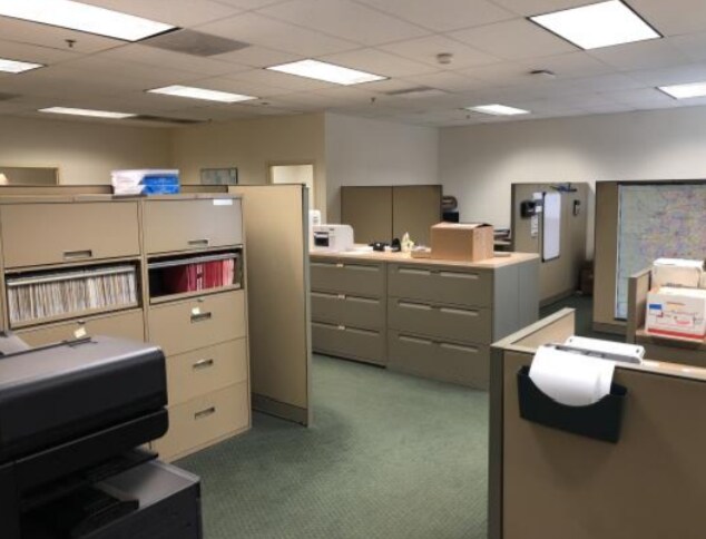 More Photos Of 435 W Fullerton Ave, Elmhurst Light Manufacturing For Sale