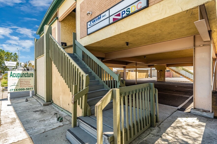 More Photos Of 608 S Harbor Blvd, Anaheim Office For Sale