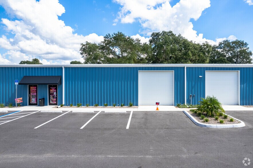 More Photos Of 7304 Causeway, Tampa Light Distribution For Lease