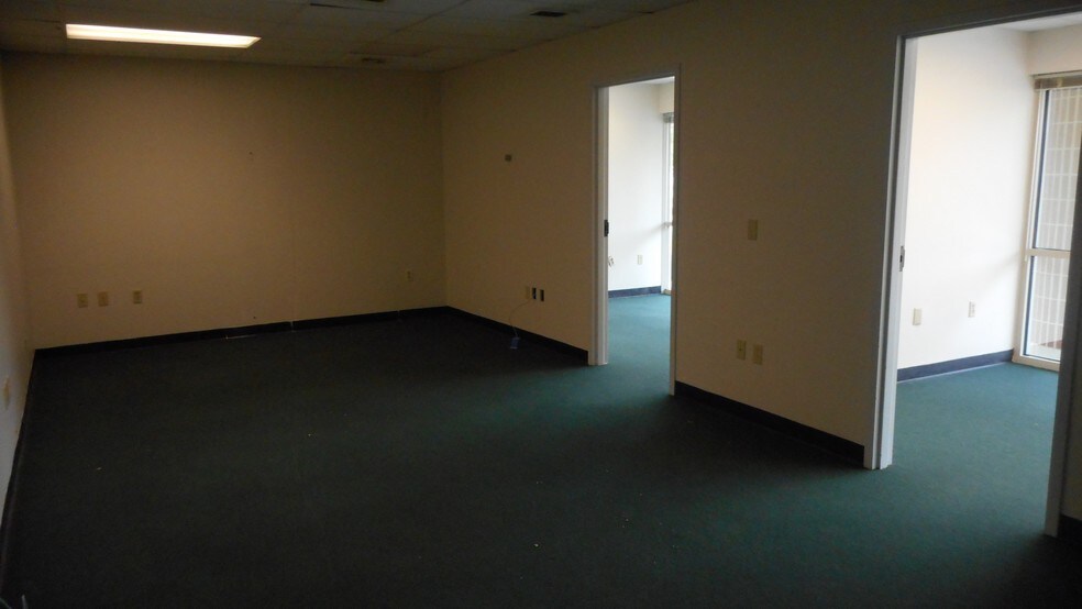 More Photos Of 2504 Mccain Blvd, North Little Rock Office For Lease