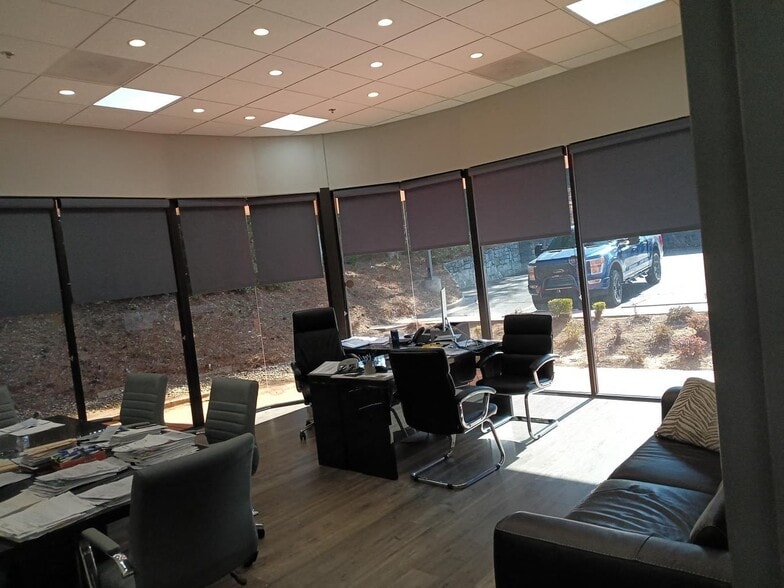 More Photos Of 5945 Peachtree Cors E, Peachtree Corners Flex For Sale