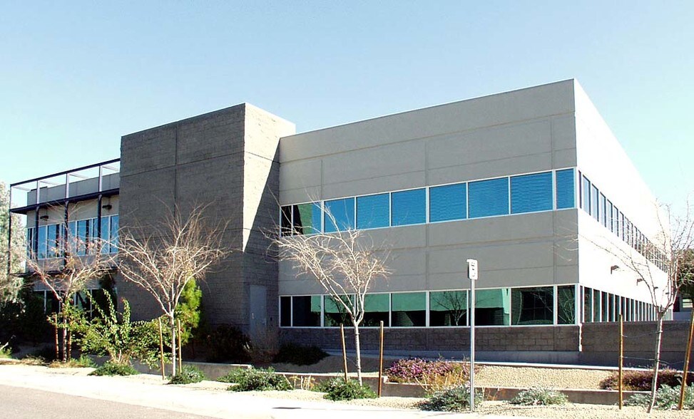 More Photos Of 2901 E Camelback Rd, Phoenix Office For Lease