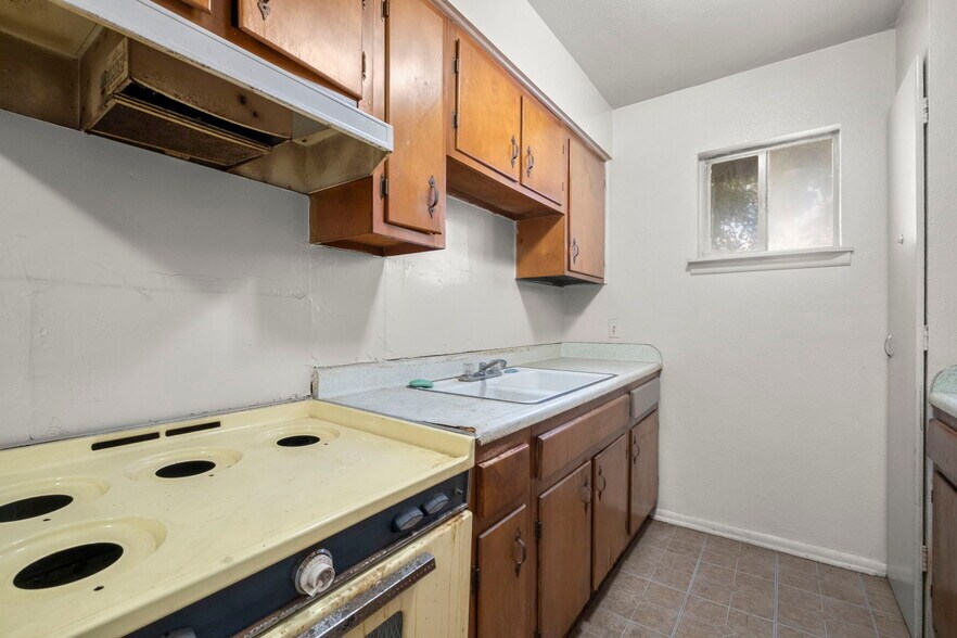 More Photos Of 110 Mary Louise Dr, San Antonio Apartments For Sale